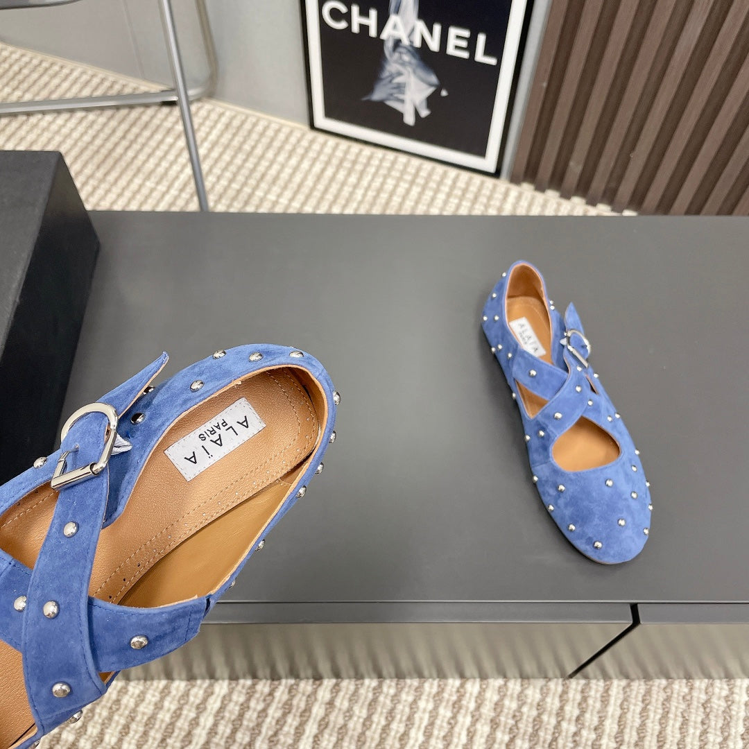 Alaia 2025 Bailarinas Cruzadas con Tachuelas Azul Real de Ante 293211