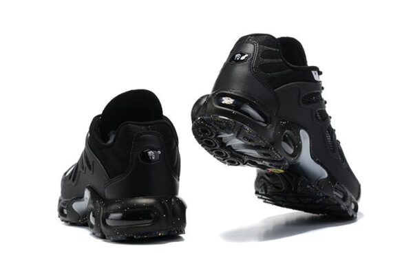 Air Max Black Terrascape Plus Black and White