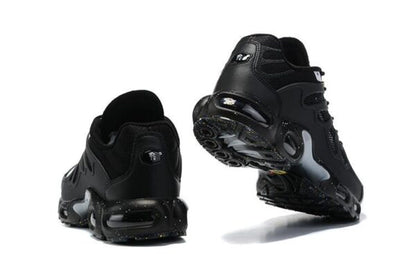 Air Max Black Terrascape Plus Black and White