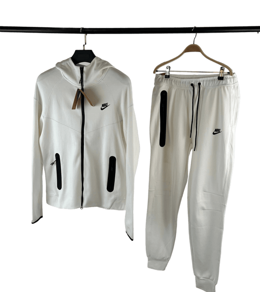 CHANDAL NIKE TECH