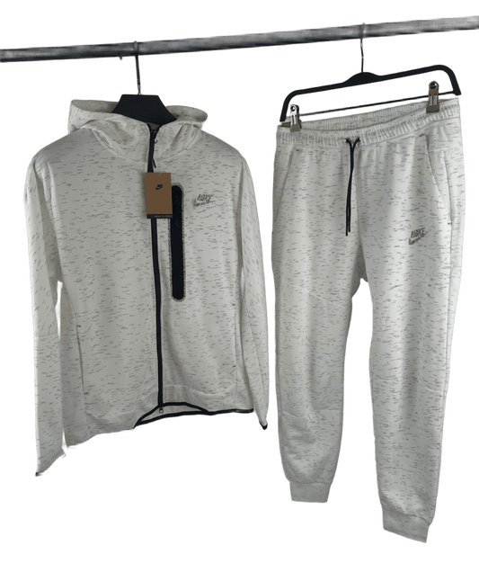 CHANDAL NIKE TECH