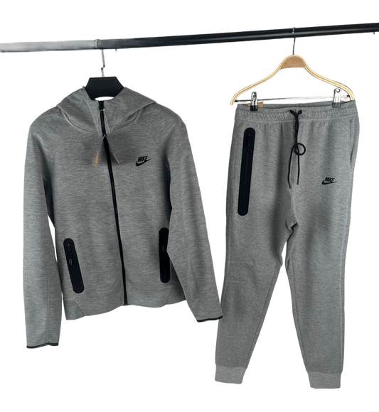 CHANDAL NIKE TECH