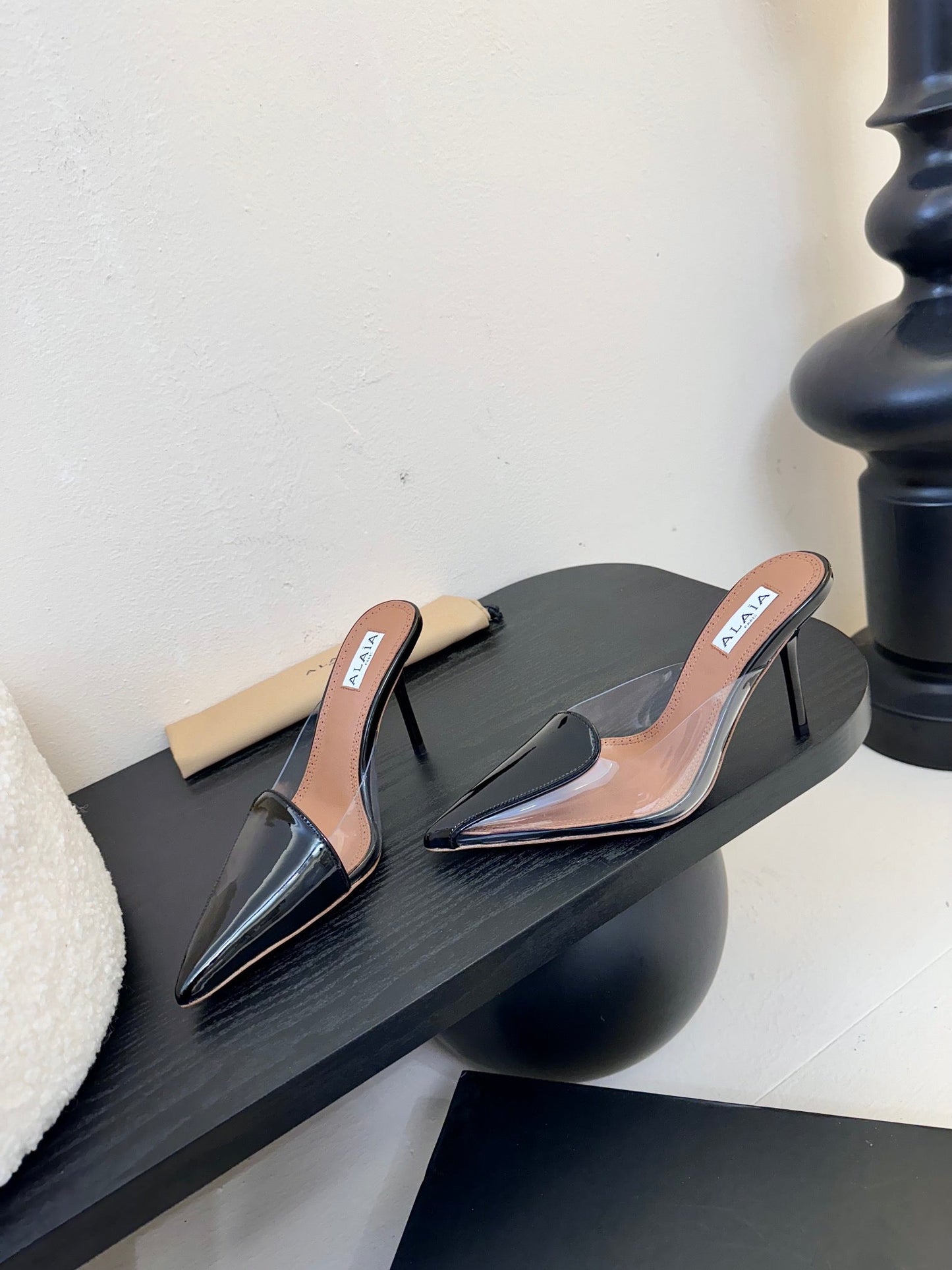 Alaia 25 Coeur Abstrait Mules de piel de cordero negra 297035