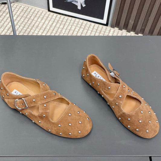 Alaia 2025 Bailarinas Cruzadas con Tachuelas Marrón Beige de Ante 293207