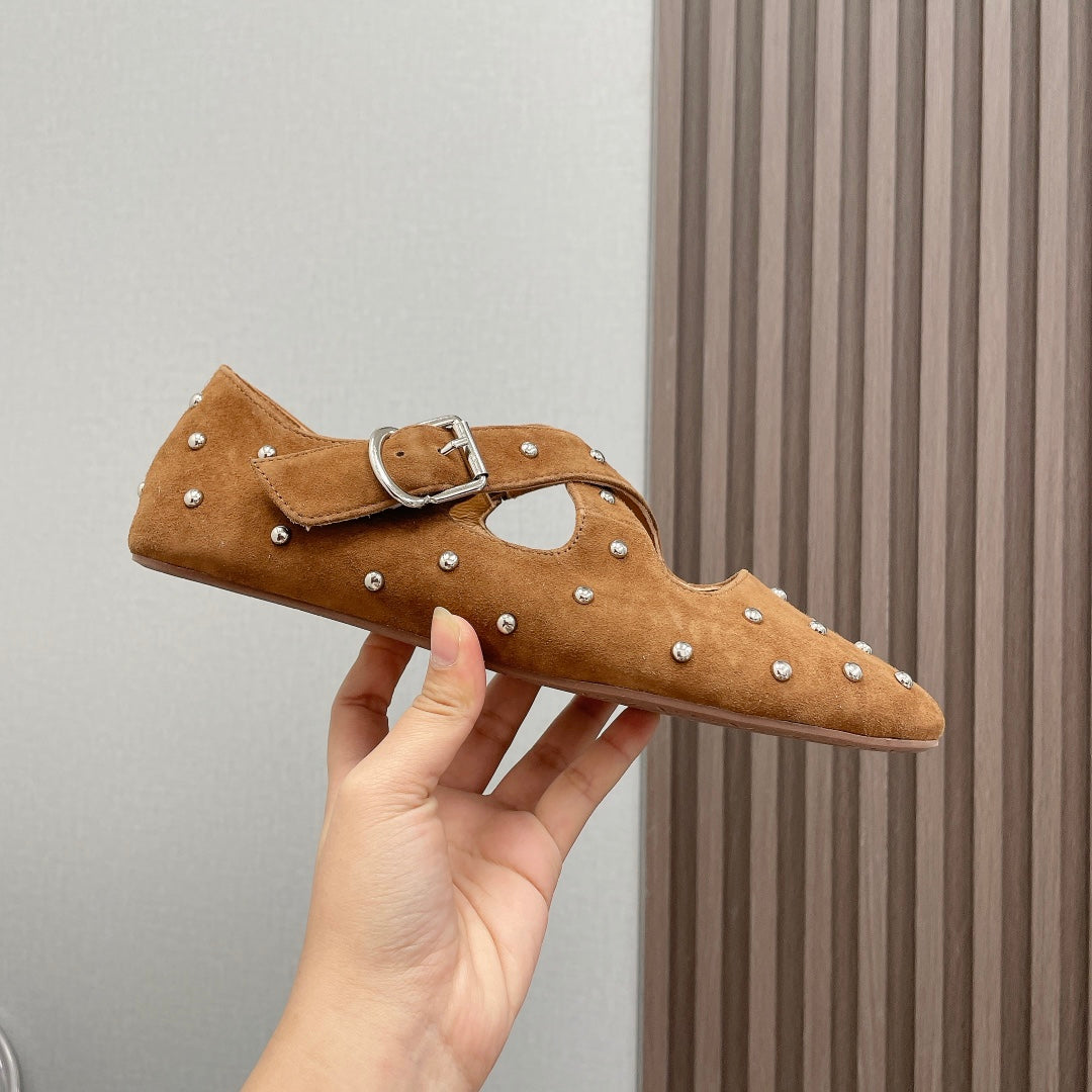 Alaia 2025 Bailarinas Cruzadas con Tachuelas Marrón Beige de Ante 293207