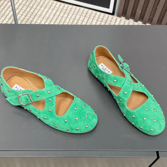 Alaia 2025 Bailarinas Cruzadas con Tachuelas de Ante Verde Trébol 293210