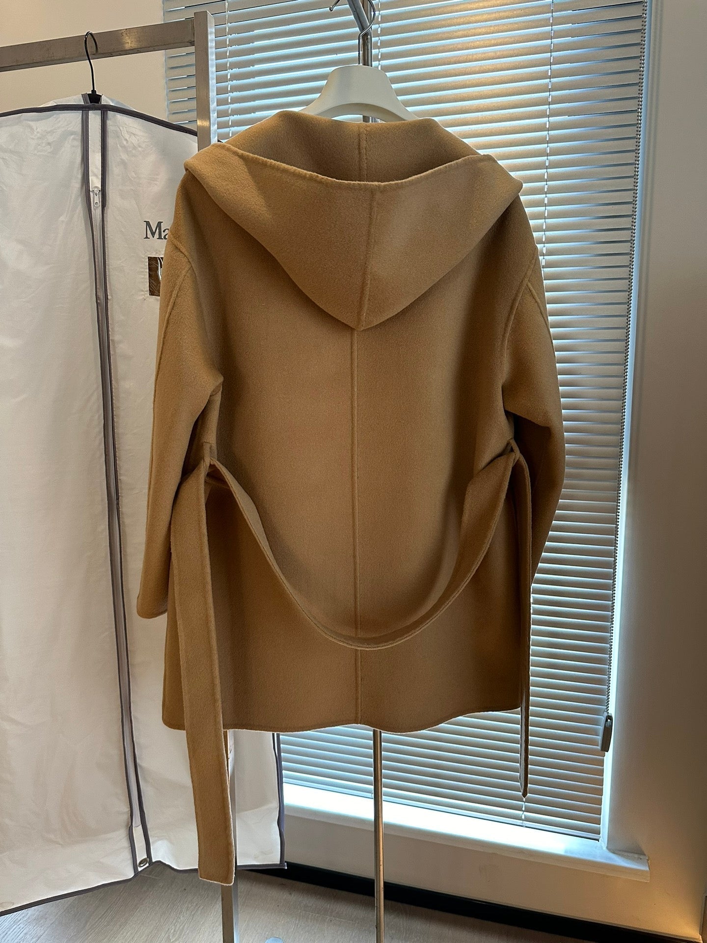 Abrigo Loewe Caqui Marrón Cachemir