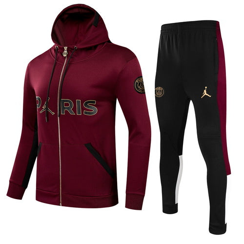 CHANDAL CON CAPUCHA