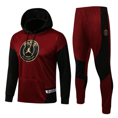 CHANDAL CON CAPUCHA