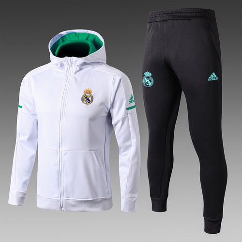 CHANDAL CON CAPUCHA